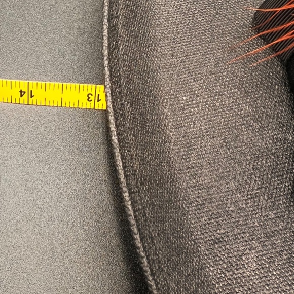 H20 Hat Gallero Style in Black/ Red Feather and Black headband  NWOT - Picture 4 of 9